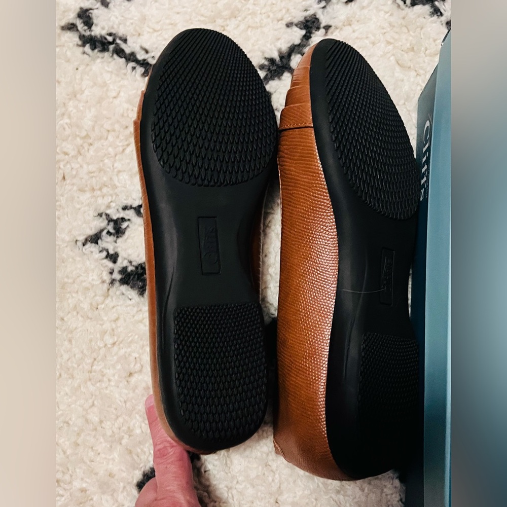 NWT Cliffs White Mountain Tan ballet flat WIDE - Picture 7 of 9